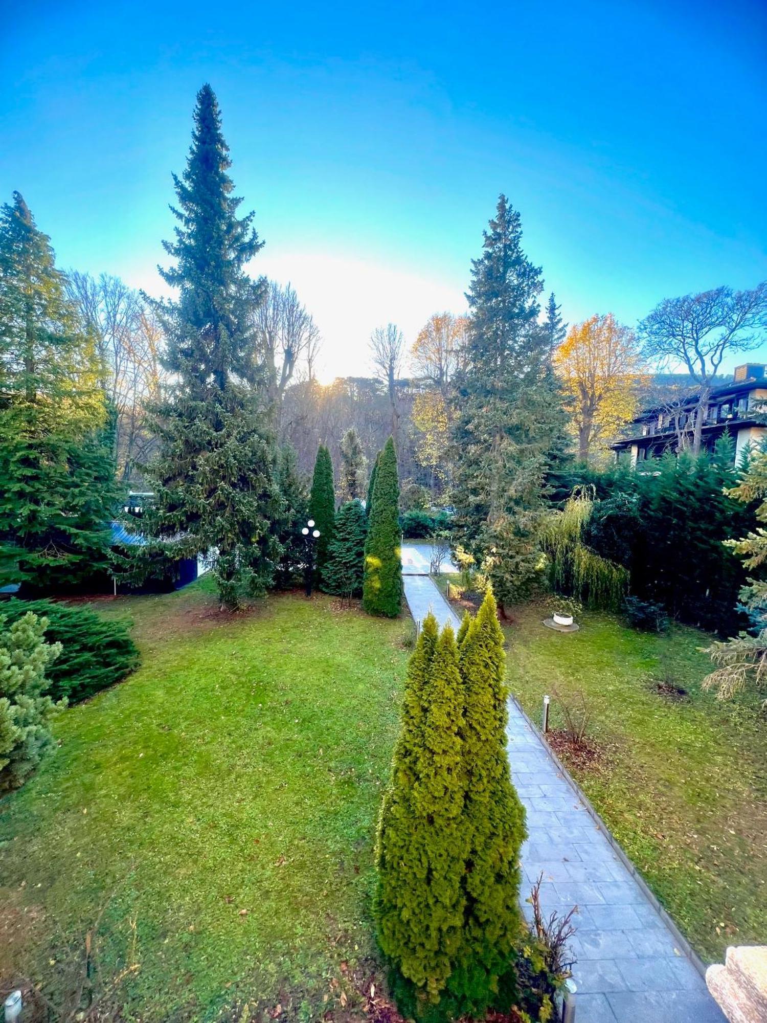 Wienerwald Residenz Baden bei Wien Esterno foto
