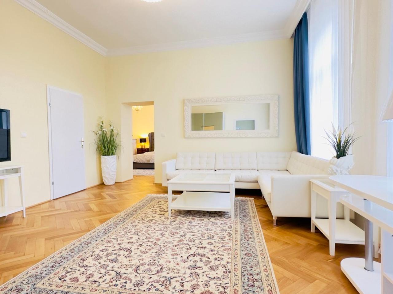 Wienerwald Residenz Baden bei Wien Esterno foto
